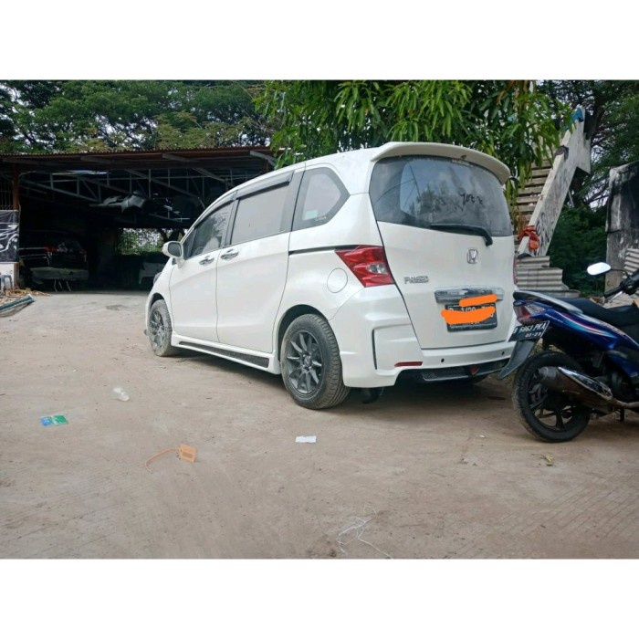 Jual bodykit honda freed hybrid 0911 in cloude body kit bodikit GRADE