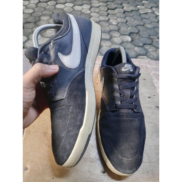 nike sb suede