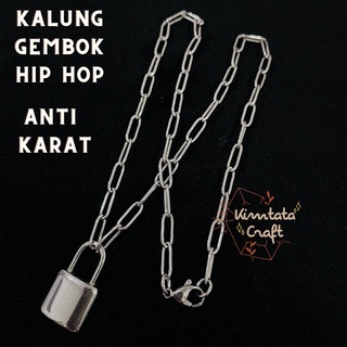 Kalung gembok BTS jhope lock necklace anti karat, Fesyen Wanita, Perhiasan  di Carousell