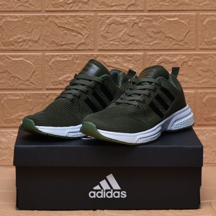 Jual Sepatu Olahraga Pria Adidas Glade Boost Men 100% Premium BNIB ...