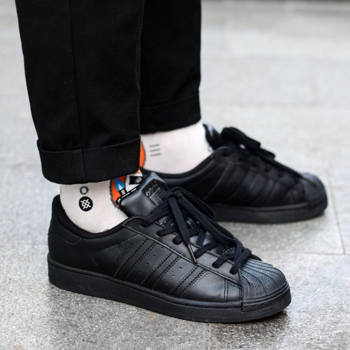 Adidas superstar hotsell full black