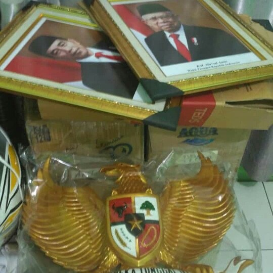 Jual lambang garuda, frame presiden dan wapres | Shopee Indonesia