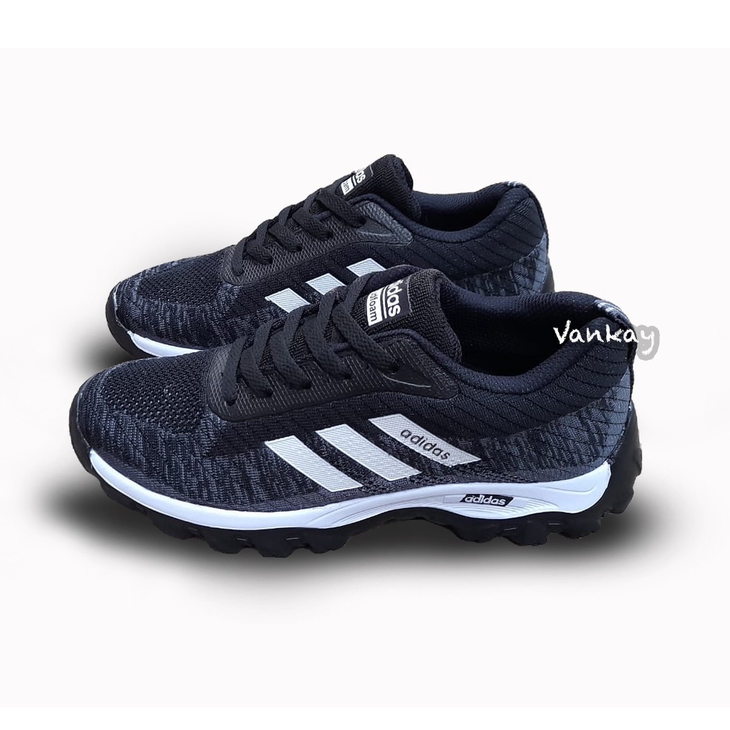 Sepatu trekking outlet adidas