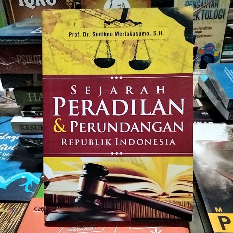 Jual Buku Sejarah Peradilan & Perundangan Republik Indonesia | Shopee ...