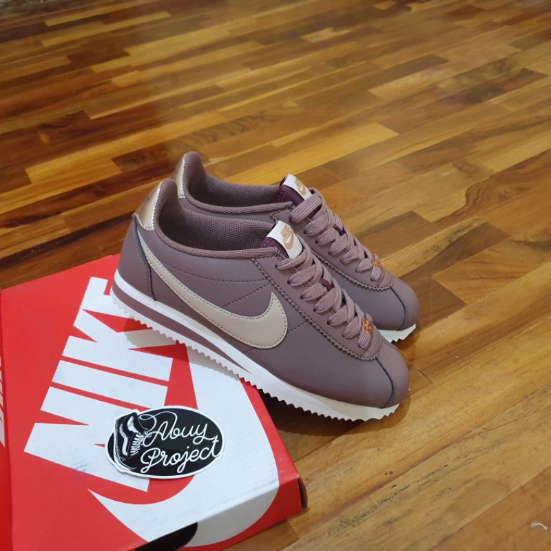 Nike on sale cortez peach