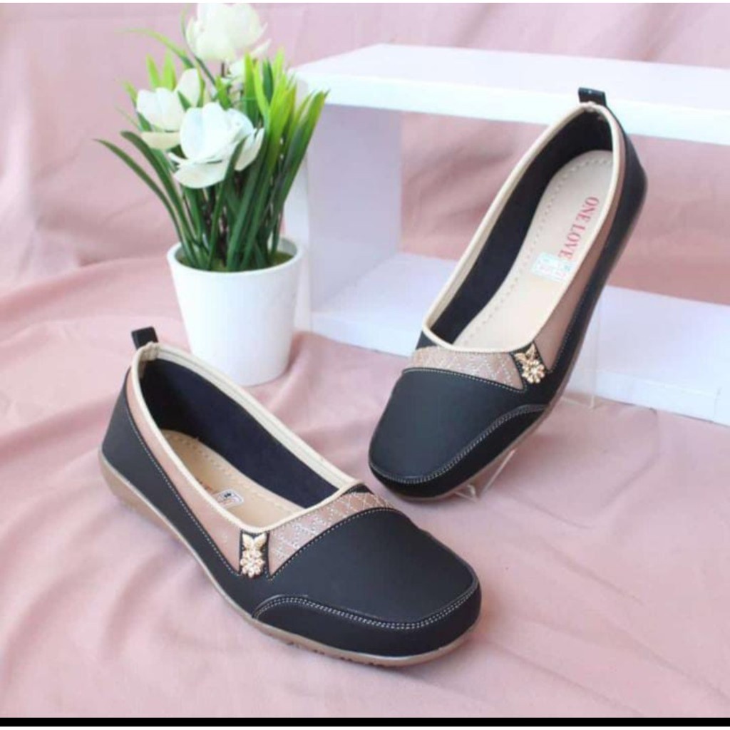 Jual Sepatu Flatshoes Wanita One Love Sepatu Casual Wanita Trendi Model ...