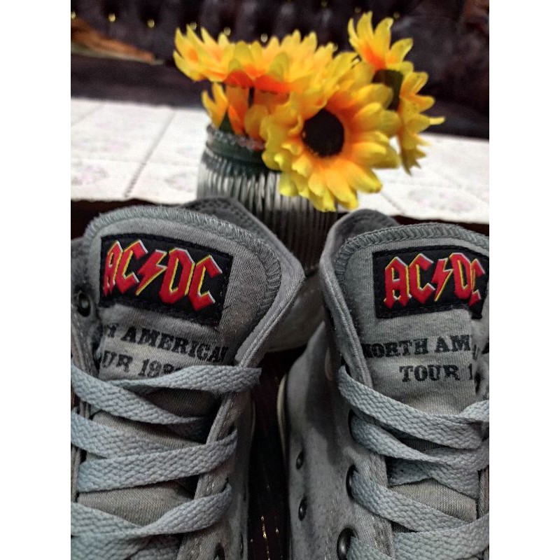 Converse x sale acdc