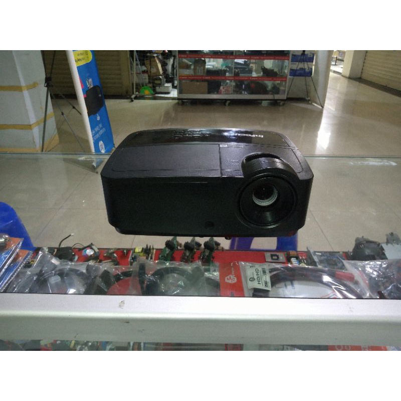 Jual Proyektor/projector Second/bekas Infocus In112a. 3500 ansi lumens
