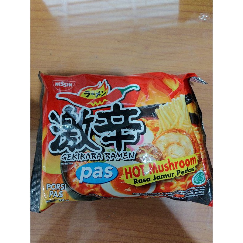 Jual Nissin Gekikara Ramen Hot Mushroom 100 Halal Shopee Indonesia