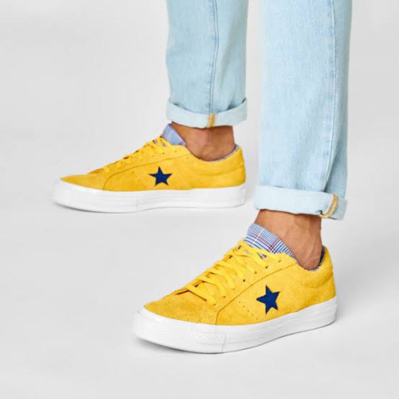 Converse one store star amarillos