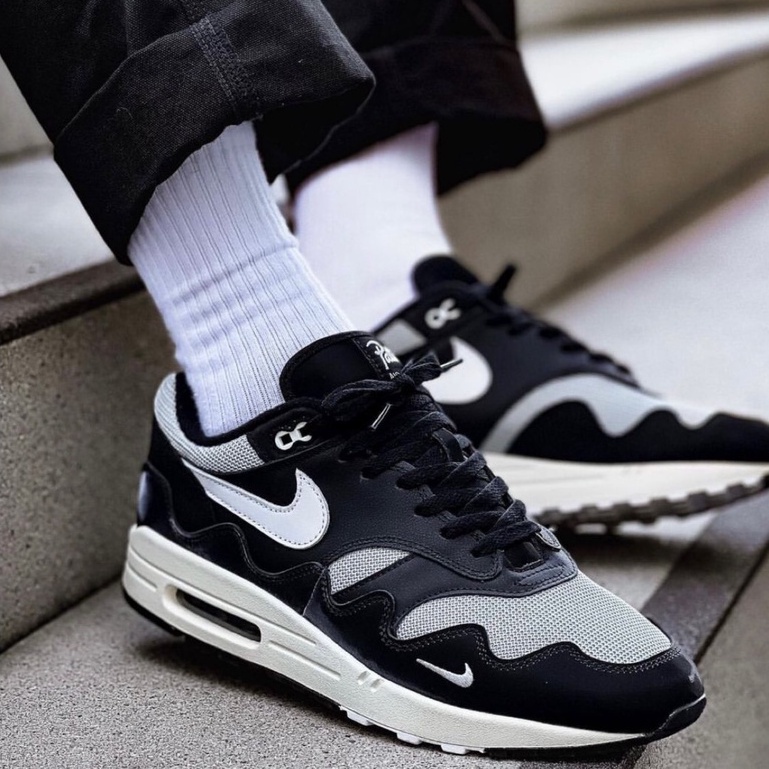 Nike air max one hitam putih sale