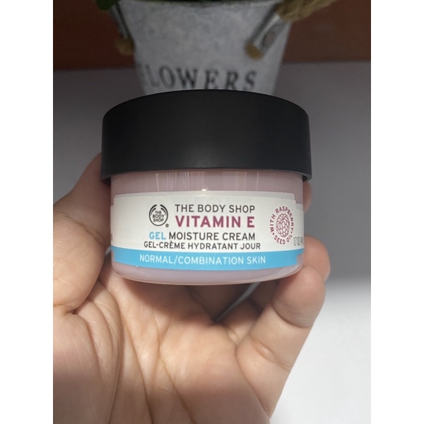 Jual The Body Shop Vitamin E Moisture Cream / Night Cream / Gel