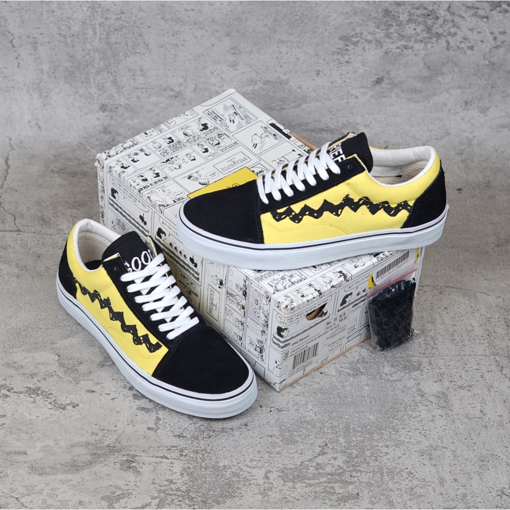 Black and yellow snoopy vans best sale