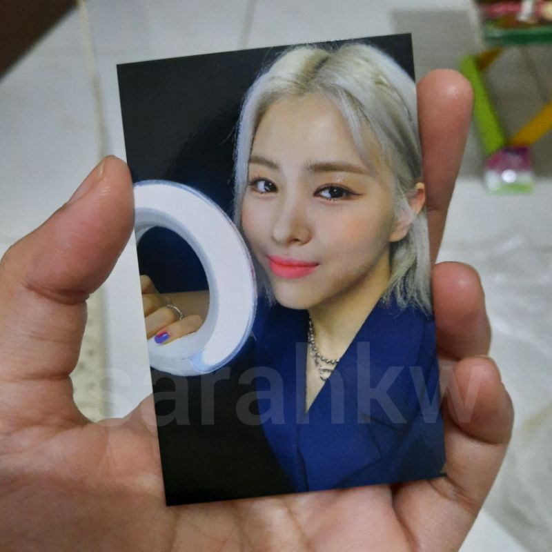 Jual Photocard Ryujin Lightring Pop-Up | Shopee Indonesia