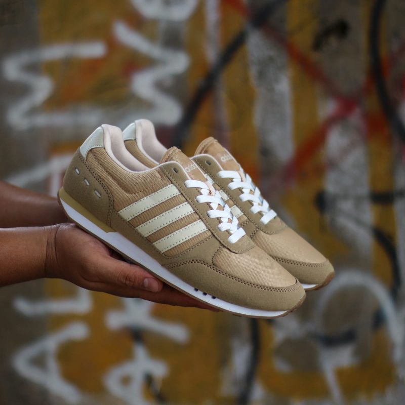 Adidas neo shop city racer brown