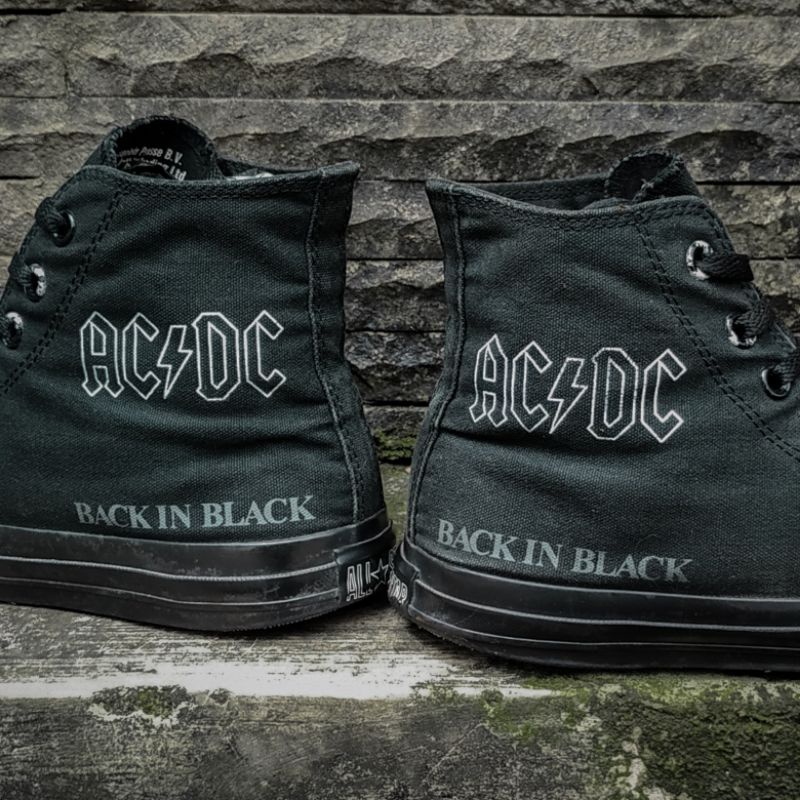 Converse shop x acdc