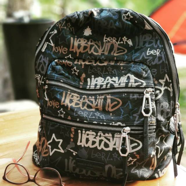 Jual Tas Preloved Liebeskind berlin saku H7 oil black  display picture 3
