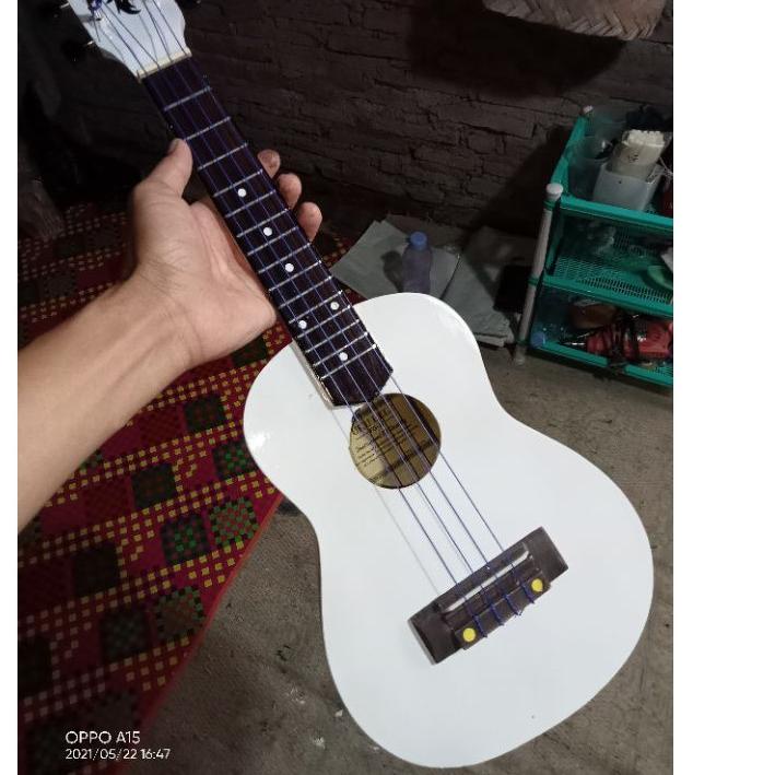 Jual spesial UKULELE SENAR 4 UKULELE KENTRUNG produck vyralral Shopee Indonesia