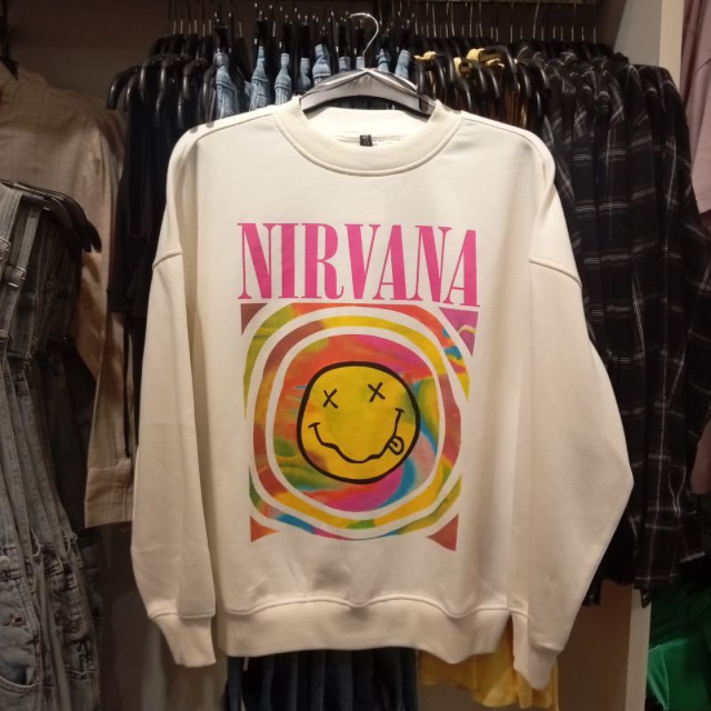 Jual crewneck hnm nirvana cream Shopee Indonesia