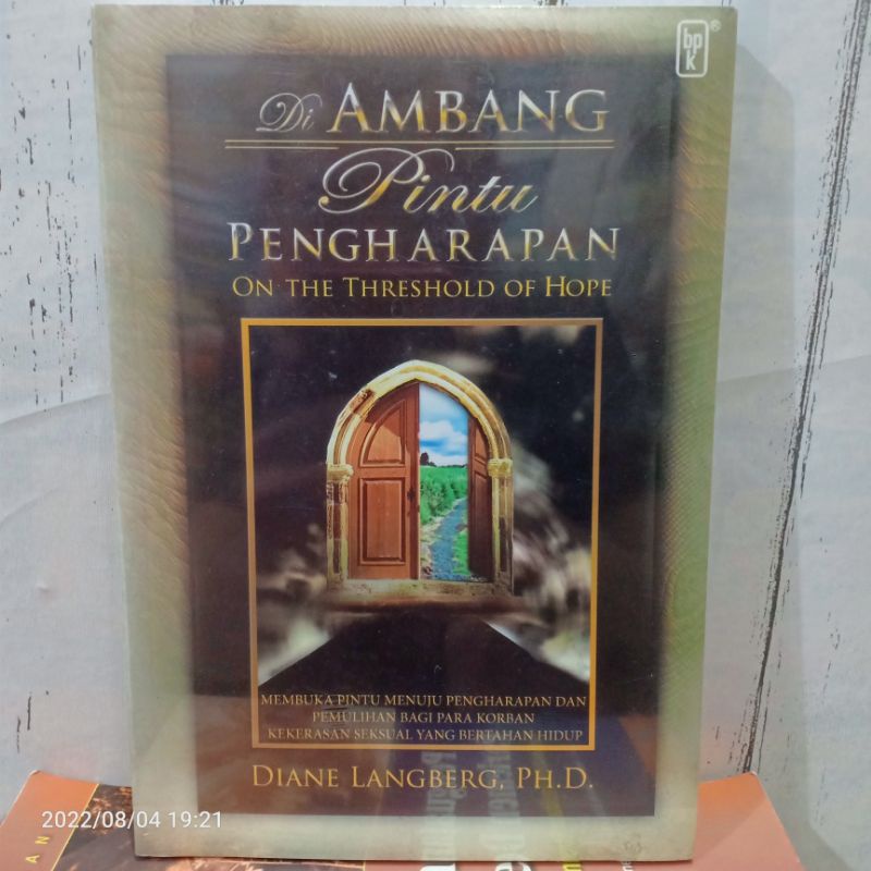 Jual ORIGINAL BUKU DI AMBANG PINTU PENGHARAPAN - ON THE THRESHOLD OF ...