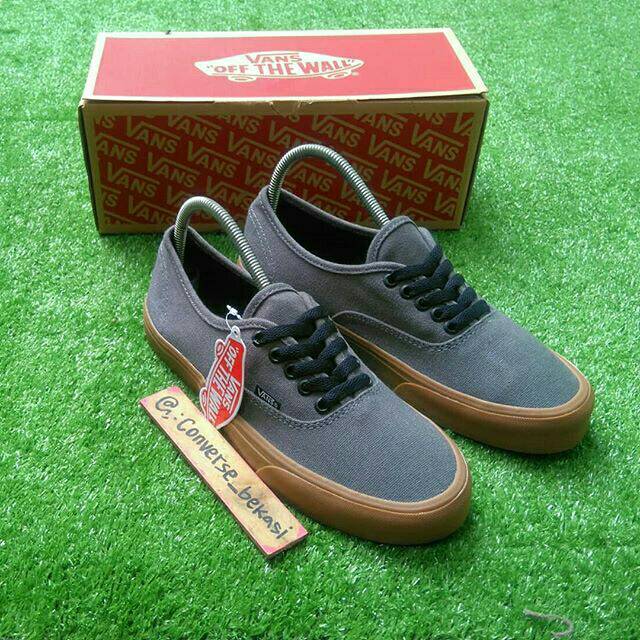 Vans authentic mono clearance grey