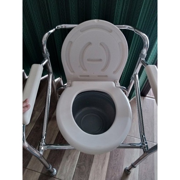 Jual Jual Bekas Kursi Toilet Lansia Kursi Bab Kursi Pispot Alat Toilet