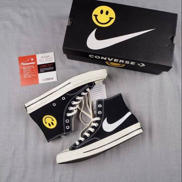 Converse nike smiley on sale