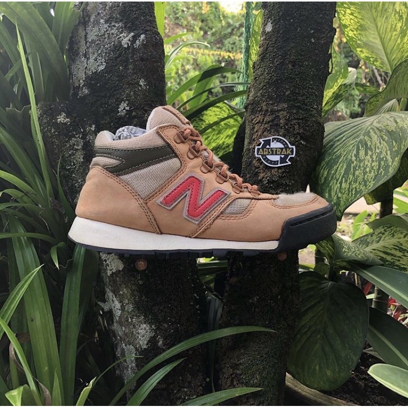 New balance store 710 hiker