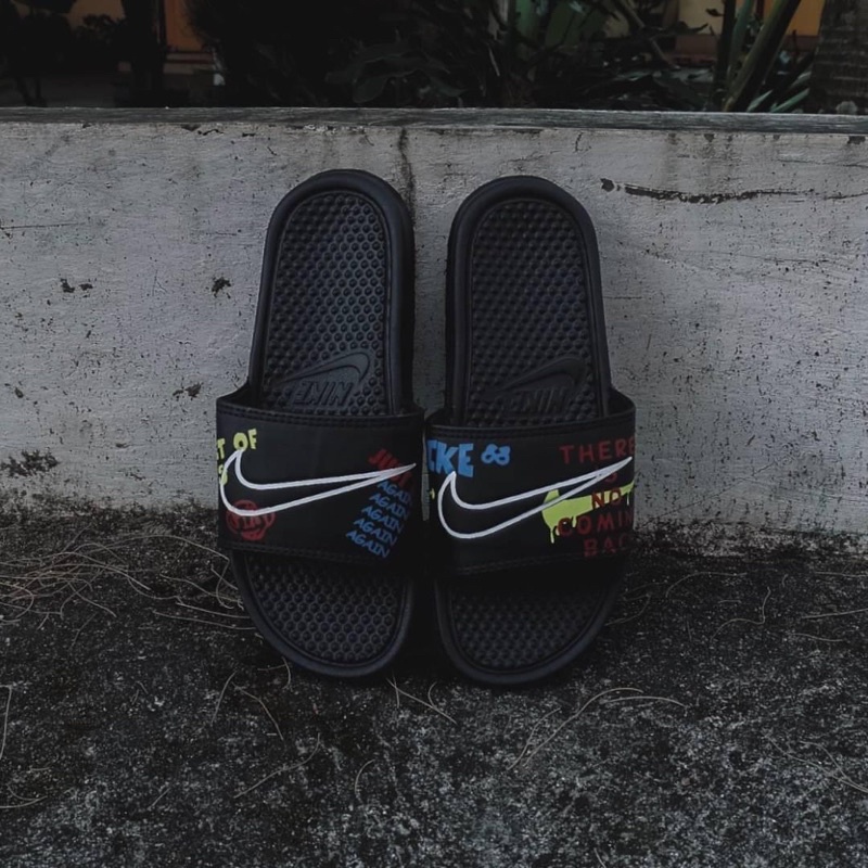 Jual NIKE BENASSI SLIDES SWOOSH PLANET HOOPS Shopee Indonesia