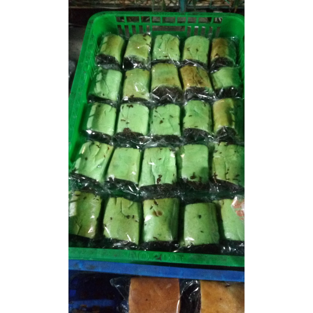 Jual Roti Isi / Kue Subuh / Kue Basah / Jajanan Pasar Senen | Shopee ...