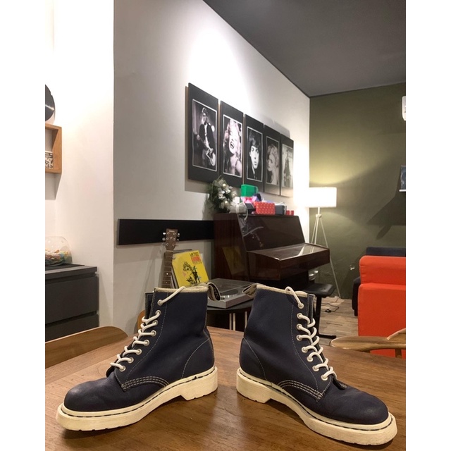 Jual DR.MARTENS 13450 navy Shopee Indonesia