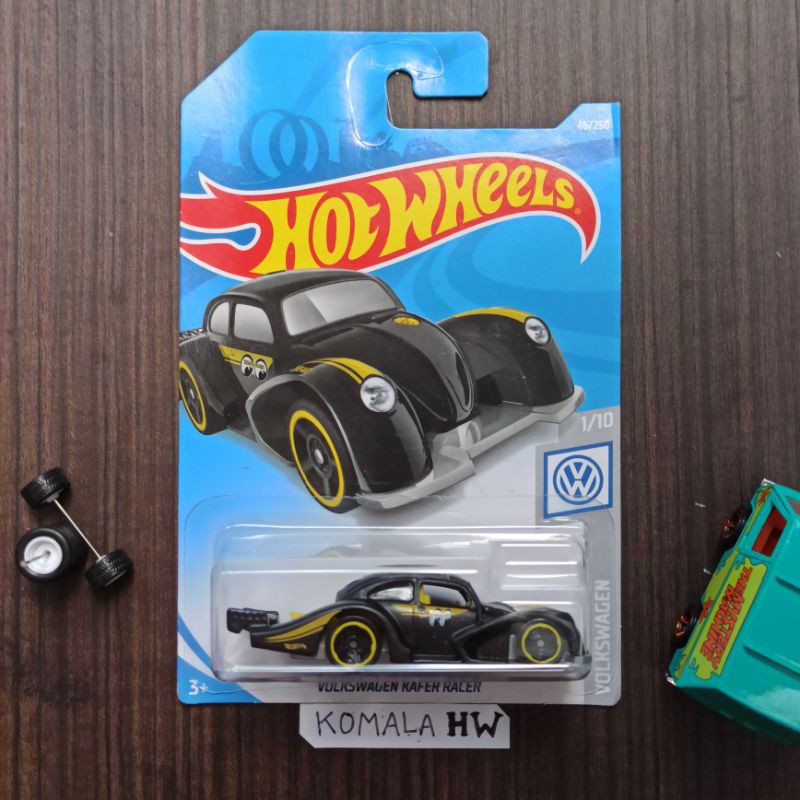 Jual Hot Wheels Volkswagen Kafer Racer Moon Eyes, Red Momo, Putih ...