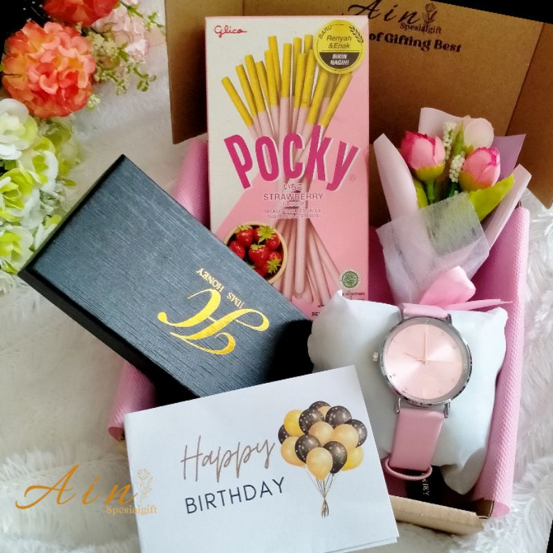 Jual Hampers kado ulang tahun anniversary graduation jam boneka dompet ...