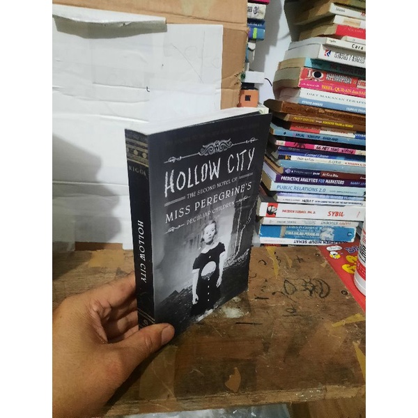 Jual Novel Import HOLLOW CITY by Ransom Riggs | Shopee Indonesia