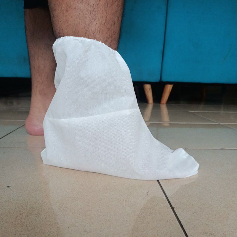 Jual SHOE COVER MEDIS APD DISPOSABLE ONEMED WATERPROOF COVERSHOES KARET