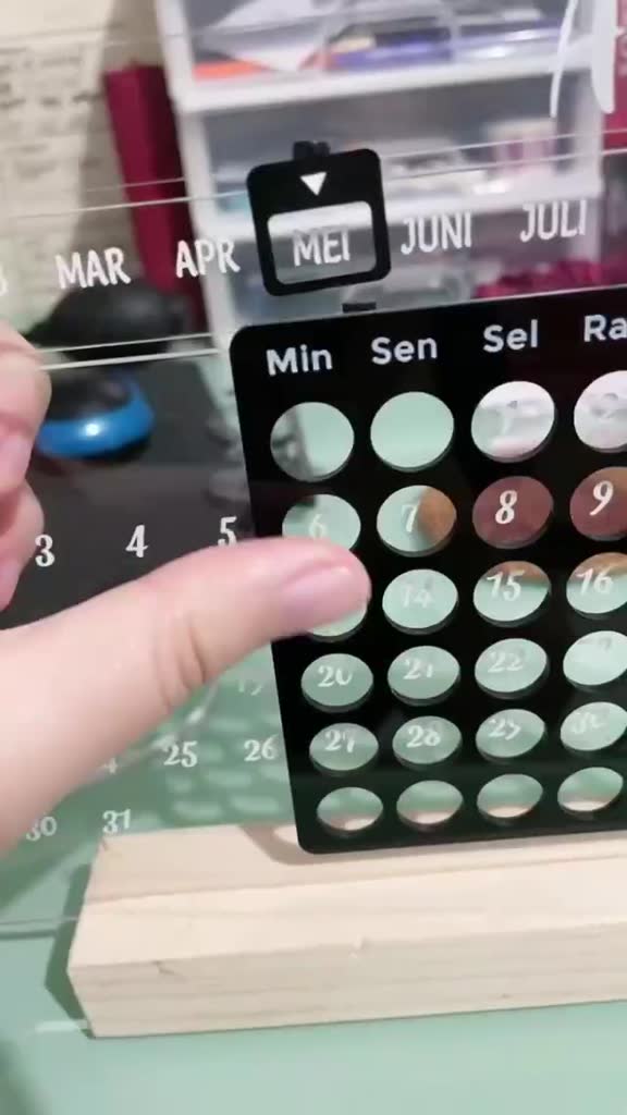 Jual Kalender Abadi Estetik Kalender Tahun Akrilik Aesthetic Custom ...
