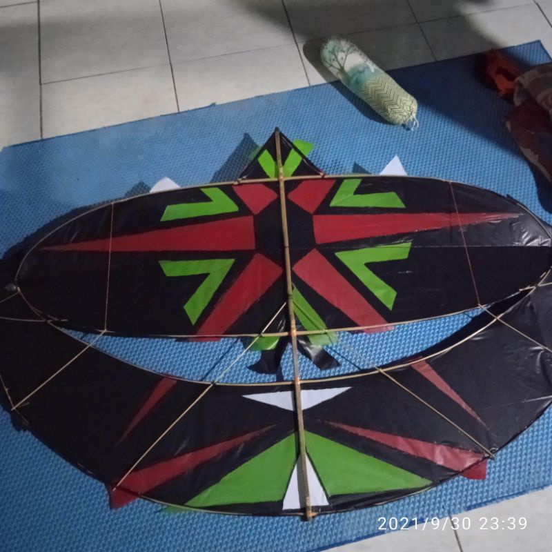 Jual SAMPUL PLASTIK motif layangan pegon,( plastik motif saja,tidak ada