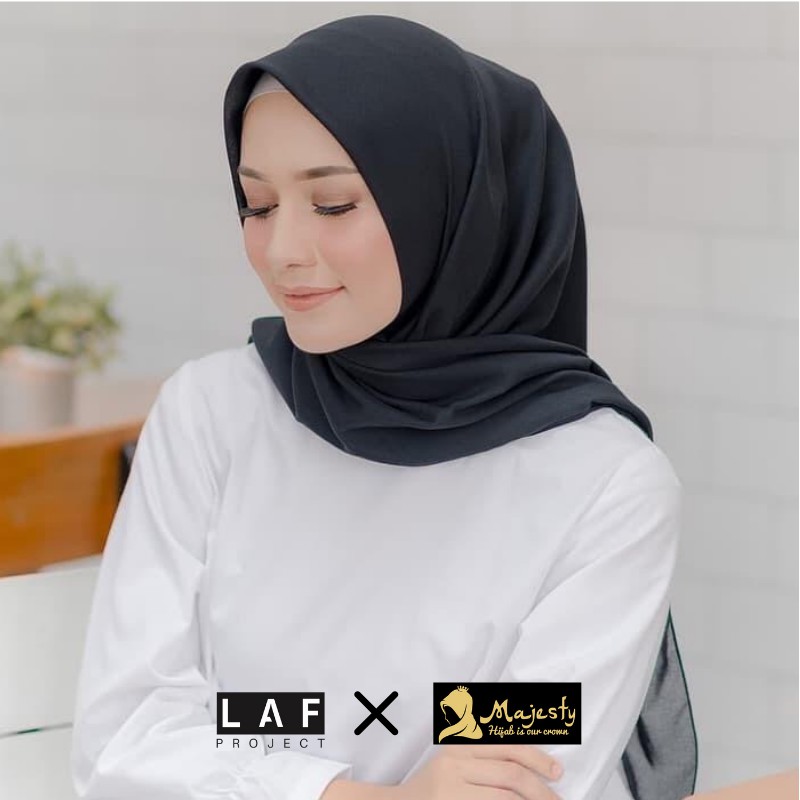 Jual LAF Project x Majesty - Kerudung Hijab Jilbab Segiempat Voal Polos ...