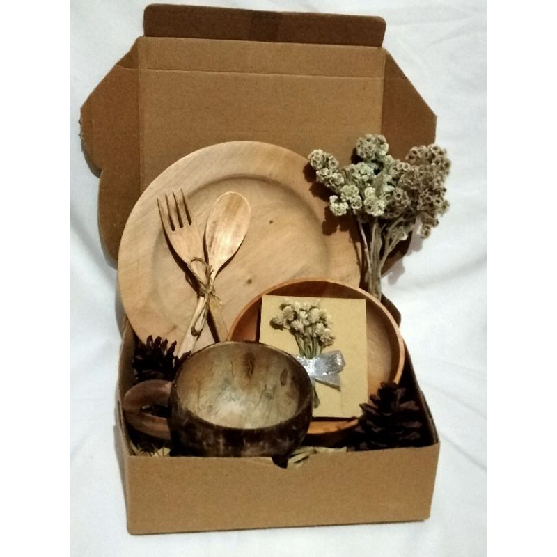 Jual PARCEL / HAMPERS PERALATAN KAYU UNTUK PERNIKAHAN, PARCEL LEBARAN ...