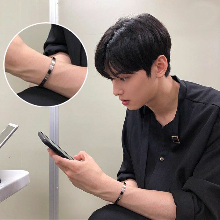 Cha Eun Woo bracelet gelang ANTI KARAT TITANIUM dengan obeng