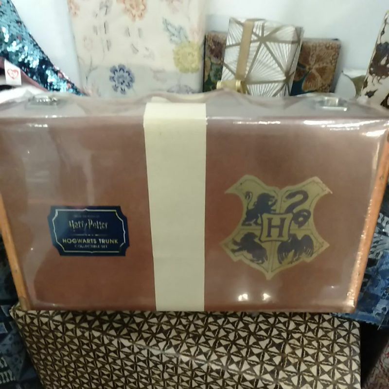 Jual Harry Potter: Hogwarts Trunk Collectible Set | Shopee Indonesia