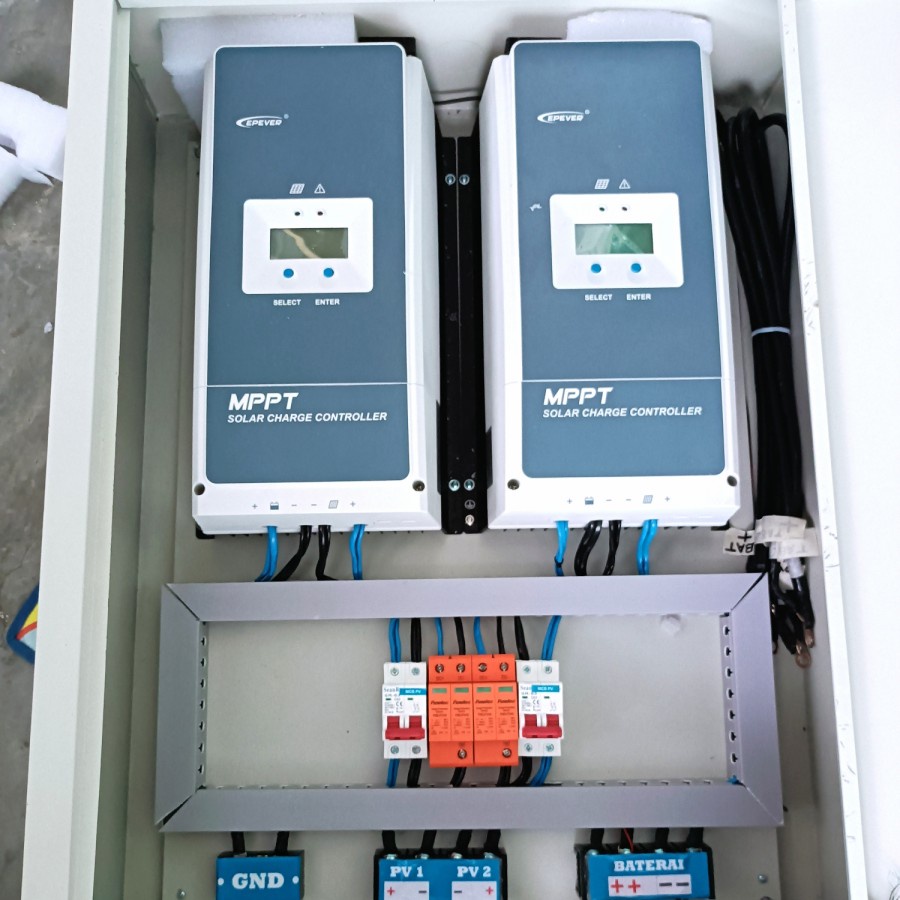 Jual box panel PLTS panel surya solar panel hybird 7000w epever 100A ...