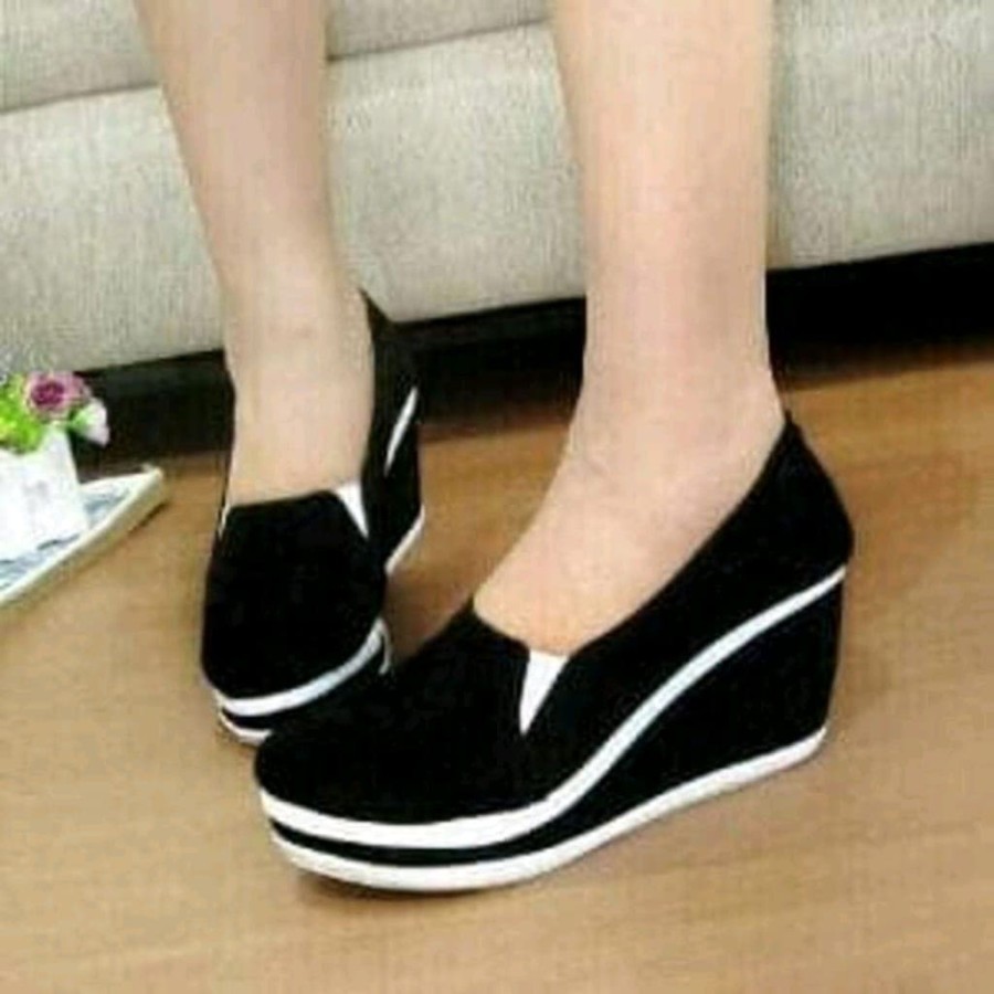 Sepatu deals wedges shopee