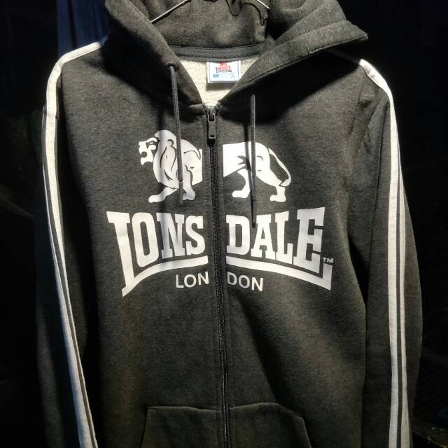 Harga on sale hoodie lonsdale