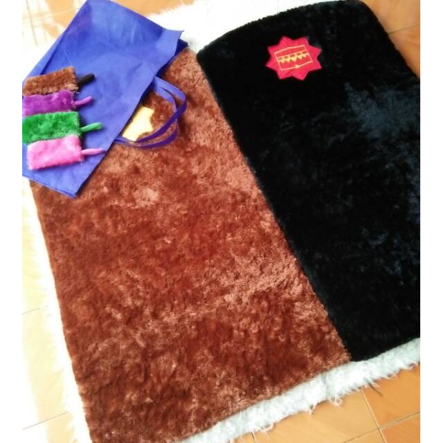 Jual Sejadah bulu rasfur jumbo free tas + pouch | Shopee Indonesia