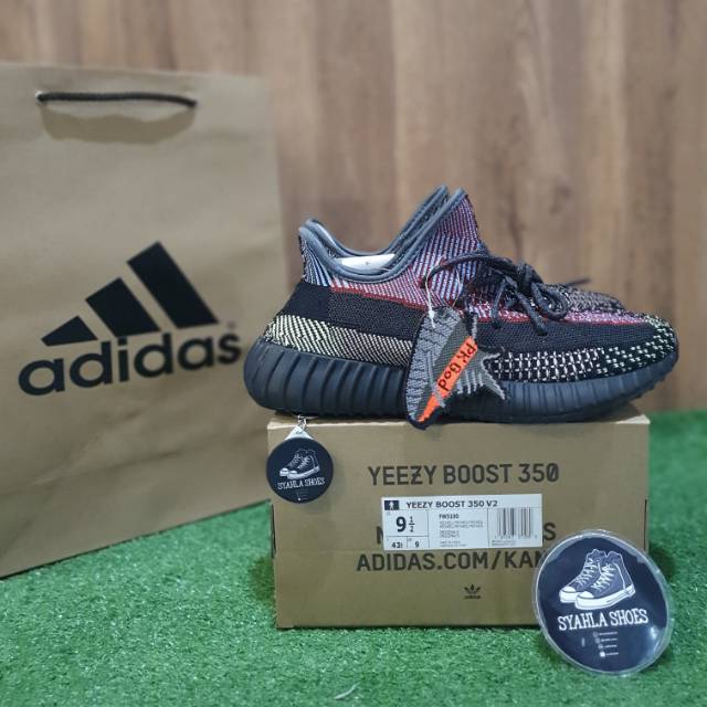 Jual SEPATU ADIDAS YEEZY BOOST 350 V2 YECHEIL BLACK REFLECTIVE GOD ORIGINAL Shopee Indonesia