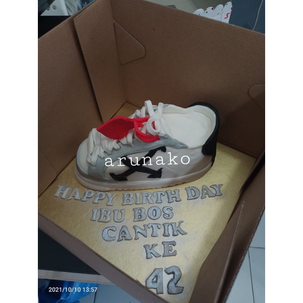 Jual CAKE FONDANT - BIRTHDAY CAKE - KUE ULANG TAHUN CUSTOM - KUE ULANG