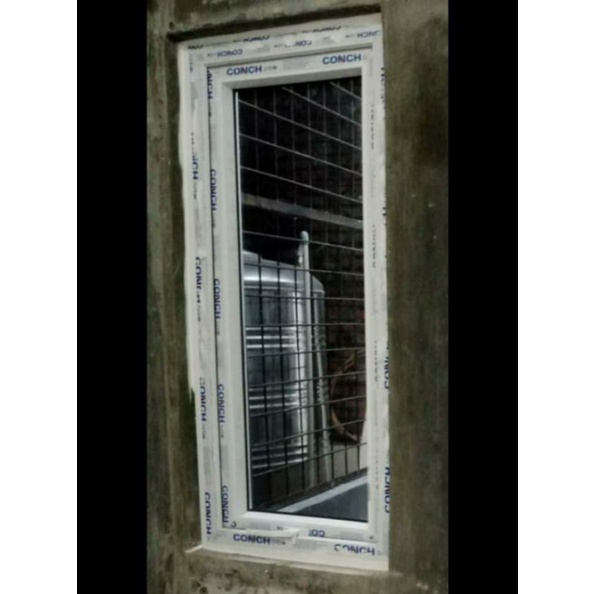 Jendela UPVC dengan kaca tempered dijual secara online di Shopee Indonesia