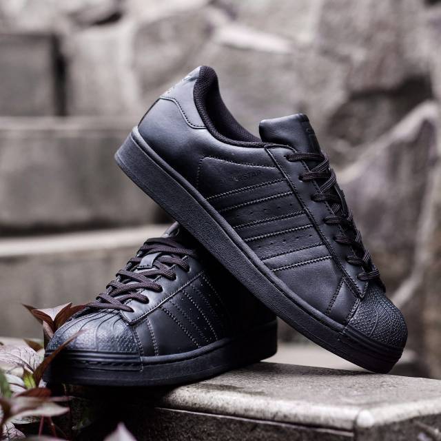 Jual ADIDAS SUPERSTAR ALL BLACK ORIGINAL | Shopee Indonesia