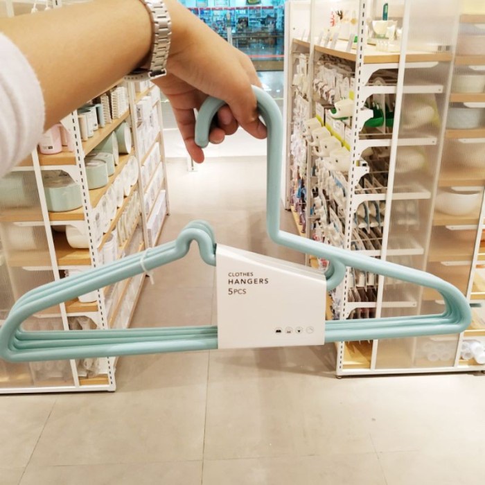 Jual MINISO Clothes Hangers / hanger miniso A Shopee Indonesia